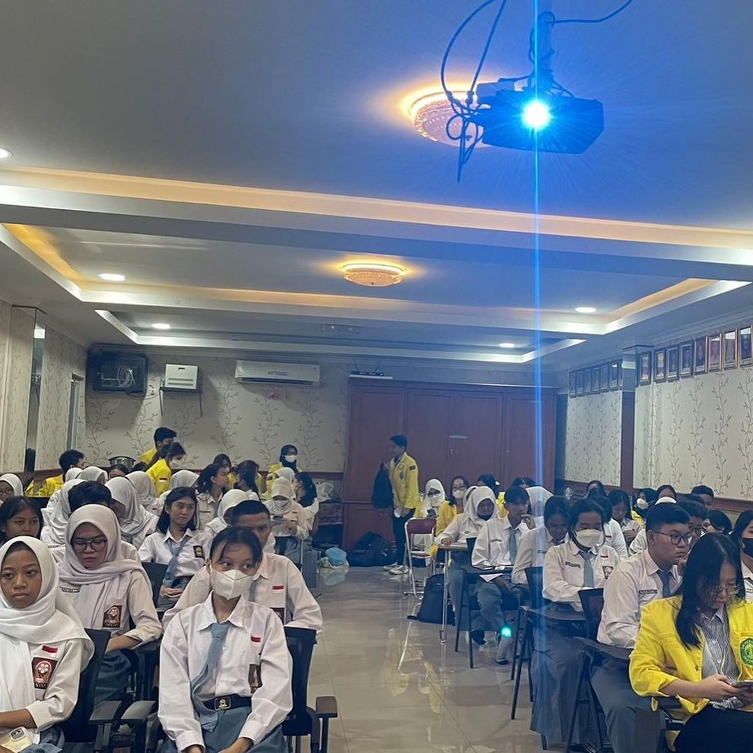 Perjalanan dari SMAN 68 Jakarta…